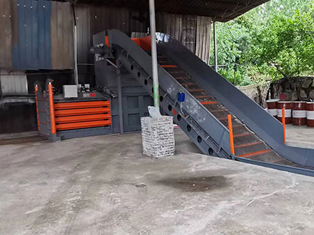 全自动打包机在工作的过程中要注意以下问题